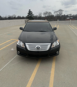 Asequible, con Volante a la Izquierda |   CONDUCCIÓN DERECHA |   TOYOTA AVALON XLS 2010 - Product Image 1