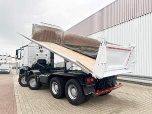 Nuevo Mercedes AROCS 3246K 8x4/4 Euro6 2018, Camión Pesado Diésel con Transmisión Automática, Volante a la Izquierda, 31-40T, Cámara de 360° - Product Image 2