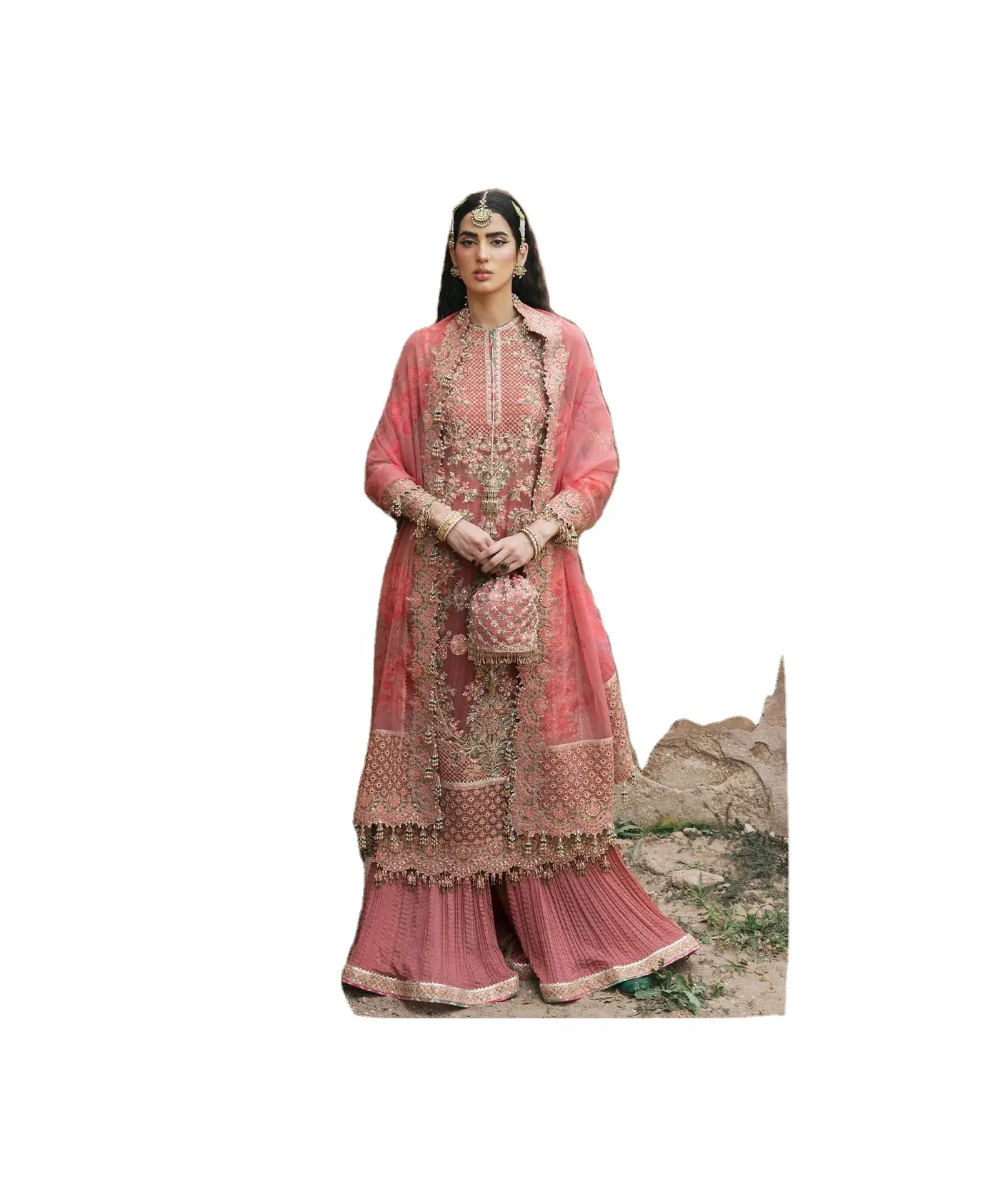 Gestickte Zari Damen anzüge Genähte 3-teilige formelle Kollektion Neueste Frauen Pakistan Indian Punjabi Anzüge Designer Wear