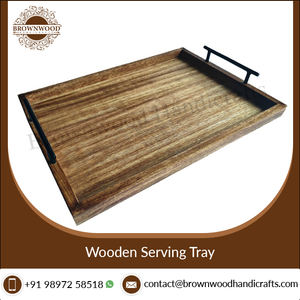 Bandeja de servicio de madera de forma rectangular con acabado de madera natural de calidad superior con asas de metal para servicio de hoteles y restaurantes - Product Image 2