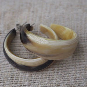 Boucles d'oreilles en corne de buffle pour filles, boucles d'oreilles pour femmes, bijoux en corne, corne naturelle pour femmes, haute qualité - Product Image 1