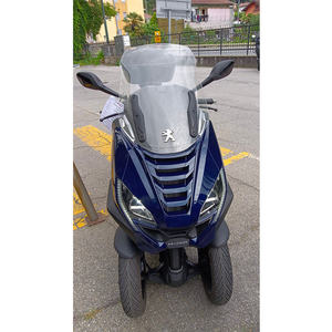 Vehículo Motorizado de Pasajeros Metropolis 400 con Carrocería Cerrada - Product Image 3