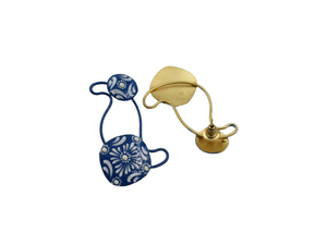 ต่างหูแฟชั่นดีไซน์ล่าสุด ลายเพ้นท์มือ ลายเครื่องปั้นดินเผาสีน้ำเงิน ตกแต่งด้วยสีทองด้าน สำหรับสาวๆ และผู้หญิง - Product Image 5