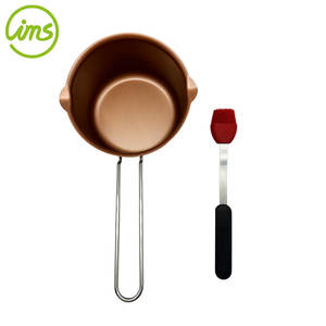 Olla para salsa a la parrilla con juego de cepillos para hilvanar de silicona - Product Image 2