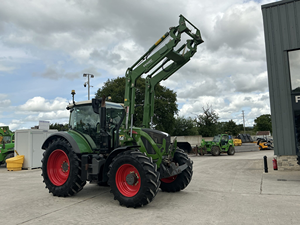รถแทรกเตอร์ตีนตะขาบ FENDT 724 Gen7 Power Plus 4WD เครื่องยนต์ดีเซล Deutz 75 แรงม้า ระบบเกียร์ขับเคลื่อน พร้อมปั๊มและลูกปืน ขายส่ง - Product Image 5