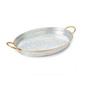 Bandeja de servicio galvanizada con asas de madera Bandeja de postre de aperitivos de forma redonda hecha a mano para uso en el hogar y el hotel - Product Image 2