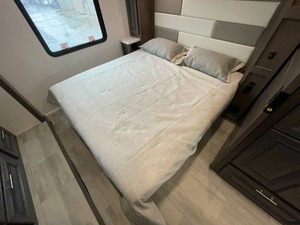 Nuevo F-o-r-e-s-t R-i-v-e-r G-e-o-r-g-e-t-o-w-n Serie 3 33B 2026 EN VENTA - Product Image 4