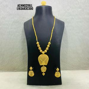 Nueva tendencia, conjunto de collar largo de diseñador elegante con pendientes y anillos, joyería de un gramo chapada en oro de 18 quilates para mujer - Product Image 1