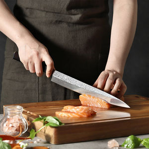 Couteau de chef japonais en acier carbone Damas à 67 couches pour sashimi et saumon, avec manche en ébène - Product Image 3