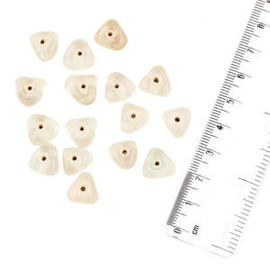 Perles décoratives de haute qualité en forme de Triangle blanc, en verre Opaque en vrac pour la fabrication de bijoux (12 en paquet) NGB-D49 - Product Image 1
