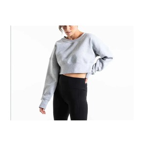 Sudadera con capucha recortada de cuello alto para gimnasio y salón de punto con dobladillo acanalado y logotipo frontal para la temporada de invierno - Product Image 2