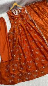 ชุดผ้าไหมซาลวาร์คอเมซปักลายหรูหราพร้อม dupatta และปาร์ตี้ล่างและงานแต่งงานสไตล์บอลลีวูด - Product Image 5