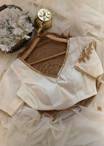 ชุดส่าหรีสีขาวผ้าโปร่งบางสำหรับเจ้าสาวชุดแฟนซีสุดพิเศษจากนักออกแบบบูติกชาวอินเดียสำหรับเจ้าสาวชุดใส่ไปงานเลี้ยงงานแต่งงานแบบชนเผ่า - Product Image 2