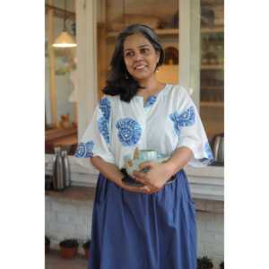 Haut décontracté d'été pour femme, col rond, manches trois quarts, imprimé coquillage tourbillon marin, imprimé à la main, bleu foncé, respirant, taille unique - Product Image 3