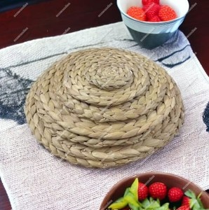 Mantel Individual hecho a mano de hierba tejida de jacinto de agua Natural ambiental, mantel Individual de paja de ratán trenzado redondo para mesa de comedor - Product Image 5