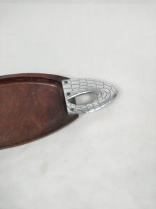 Plateau de service artisanal en bois de noyer brun rustique, grande et petite taille, sur mesure, avec poignées, fabriqué à la main en Inde. - Product Image 6