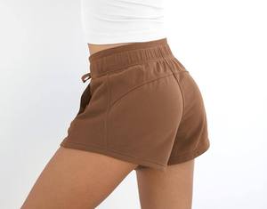 Pantalones cortos transpirables de algodón para mujer con logotipo personalizado, precio al por mayor para gimnasio y ropa informal, tela de rizo - Product Image 4