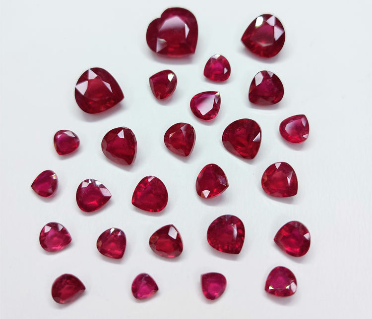 เลือดสีแดงสีแดงสีชมพู