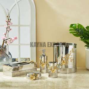 Juego de baño de diseño Floral grabado en oro pulido de acero inoxidable de primera calidad, accesorios de diseñador de Metal - Product Image 2
