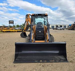 Chargeuse-pelleteuse CASE 580SN 4x4 Diesel, machine de chantier avec chargeur frontal et pelle arrière - Product Image 3