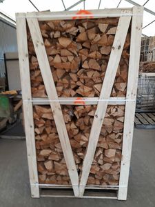 Fresh Oak Firewood Excellent Burn Rate Ready for Consumption 4-Year <b>Shelf</b> Life Warehouse Storage - Product Image 3