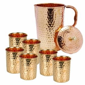 Pichet décoratif en cuivre avec couvercle et verres design gravé classique et charme rustique pour un accent de maison unique - Product Image 6