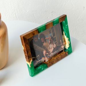 Simple Elegant <b>Wood</b> Resin Photo Frame Customizable Options for Construction for Everyday <b>Memories</b> Stylish Interiors Modern - Product Image 1