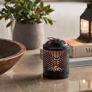 Lanterne à bougie ronde en métal de conception de travail coupée noire unique pour la décoration de table de mariage à la maison Ramadan et de Noël - Product Image 6
