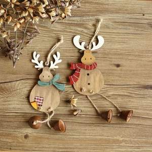 Traditional <b>Wooden</b> <b>Christmas</b> Hanging Ornaments For Festive <b>Tree</b> Decoration With Classic Holiday Design - Product Image 6