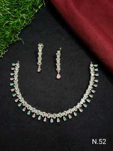 ENSEMBLE DE COLLIER DE MARIÉE EN DIAMANT AMÉRICAIN ET BOUCLES D'OREILLES CLASSIQUES ET DE HAUTE QUALITÉ ENSEMBLE DE BIJOUX DE MARIAGE POUR FEMMES DE STYLE CLASSIQUE - Product Image 4