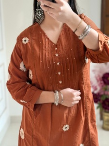 ชุดเสื้อผ้าชนเผ่าสำหรับผู้หญิงคอลเลกชันแบบดั้งเดิมผู้ผลิตขายส่ง - Product Image 6