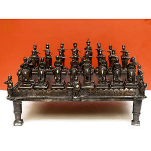 Jeu d'échecs en laiton exotique de qualité supérieure, fabriqué à la main en Inde, jeu de société élégant pour le divertissement en intérieur et en extérieur et la pratique de la stratégie - Product Image 1