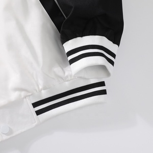 Ventes en gros de blousons de baseball sportifs unisexes en polyester/coton de qualité supérieure, personnalisés, avec service OEM ODM, broderie - Product Image 2