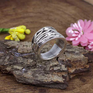 Anillo martillado de plata de ley 92,5 Chapado en rodio con incrustaciones de piedras preciosas de oro blanco amarillo joyería fina elegante para ocasiones de regalo - Product Image 6