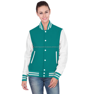 Veste universitaire matelassée en coton personnalisée pour femmes avec patch brodé de qualité supérieure, design streetwear Letterman - Product Image 1