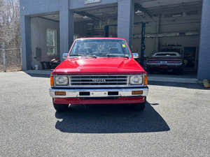 รถยนต์มือสองคุณภาพดีราคาประหยัด ปี 1987 โตโยต้า ปิ๊กอัพ พวงมาลัยซ้าย - Product Image 4