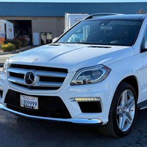 Mer-ced-es-Be-nz GL550 2015 Usado en Buen Estado - Product Image 1