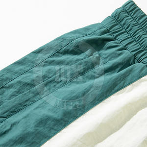 Cortavientos de nailon personalizado ligero e impermeable de alta calidad, conjunto corto con cierre de cremallera, conjuntos para correr para hombres - Product Image 5