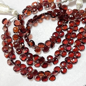 Cuentas de Briolette con forma de corazón facetado de granate de Mozambique, piedras preciosas naturales de 6MM de buena calidad para joyería - Product Image 1