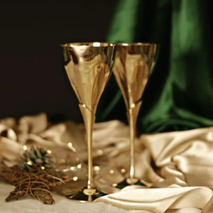 Verre à vin minimaliste en laiton doré à long pied pour bar et mariage - Compatible lave-vaisselle et écologique - Product Image 6