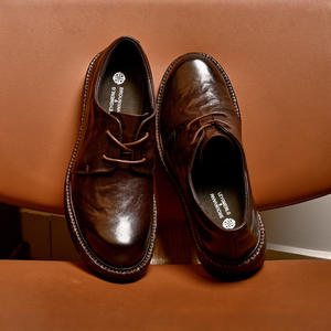 Chaussures mocassins en cuir de veau avec détails cousus à la main et soutien de la voûte plantaire, chaussures de ville pour hommes - Product Image 4