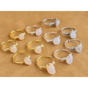 แหวนแฟชั่นชุบทองและเงินประดับอัญมณี ดีไซน์ทันสมัย สำหรับขายปลีก - Product Image 2