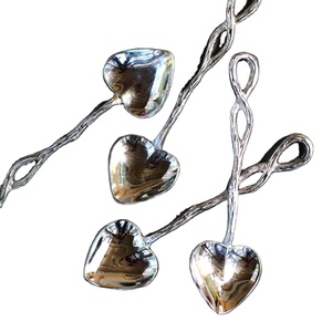 สแตนเลสรูปหัวใจที่ให้บริการช้อนชุดที่มีการออกแบบที่ไม่ซ้ำกันโมเดิร์นที่มีคุณภาพสูงชุดช้อนสำหรับร้านอาหารงานแต่งงาน - Product Image 1