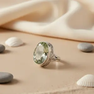 Bague en argent 925 faite à la main de style bohème pour femmes, quartz blanc, coupe ovale, topaze avec motif géométrique, plaqué rhodium, bijoux de déclaration - Product Image 1