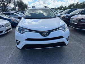 Toyota RAV4 XLE 4dr SUV Estándar de Fábrica 2018 - Product Image 3