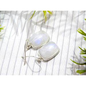 ต่างหูพลอยมูนสโตนสีรุ้งขนาดเล็กได้รับการรับรองจาก Gia เครื่องประดับหินวันเกิดสำหรับงานแต่งงานและ Gifts-E0073-GS - Product Image 4