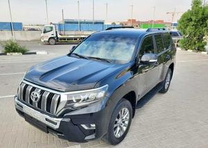Toyota Land Cruiser Prado 2018 / Disponible à la vente avec faible kilométrage, moteur essence, véhicule bien entretenu et sans accidents - Product Image 2