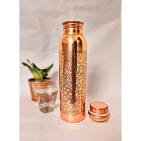 Bouteille d'eau pour cuisine design martelé vaisselle faite à la main 1000 ml bouteilles en cuivre étanches fabriquées en Inde meilleure vente
