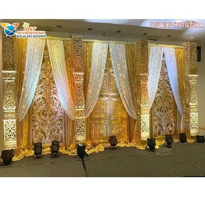 Décor de scène de mariage grandiose de style Bollywood, thème doré glamour, événement traditionnel, scène en fibre, design de style Brampton, réception au Canada - Product Image 1