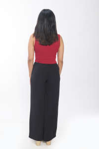 Camiseta corta acanalada granate a la moda para mujer elegante sin mangas cuello cuadrado Spandex camisa de punto perfecta para looks de moda de verano - Product Image 2